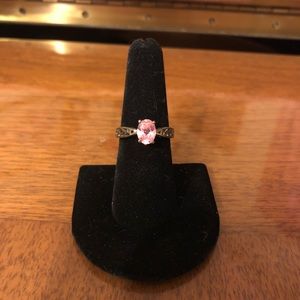Women’s size 7 silver ring pink stone